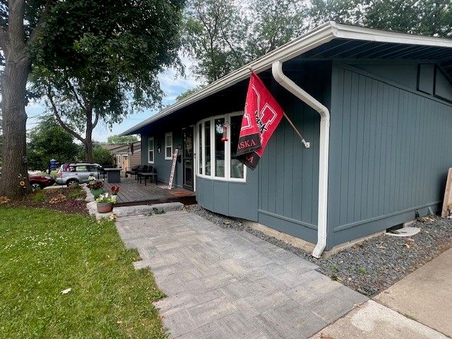 1611 Douglas Avenue, Ames, IA 50010