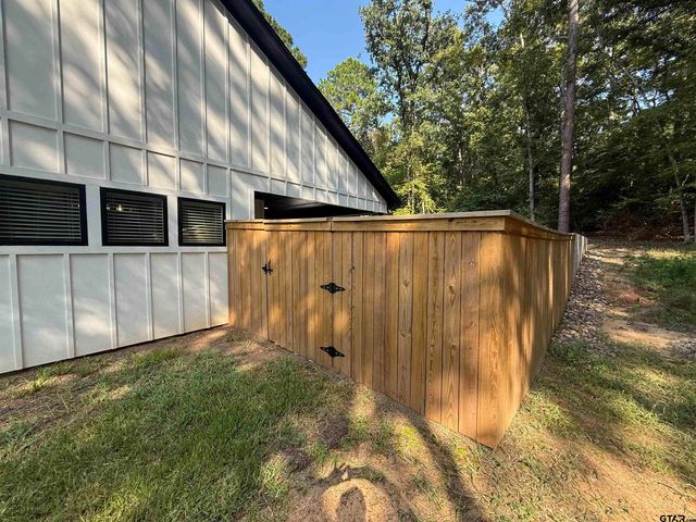 18535 Paradise Lane, Flint, TX 75762