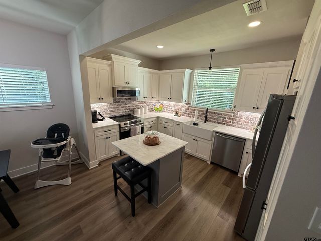 18535 Paradise Lane, Flint, TX 75762