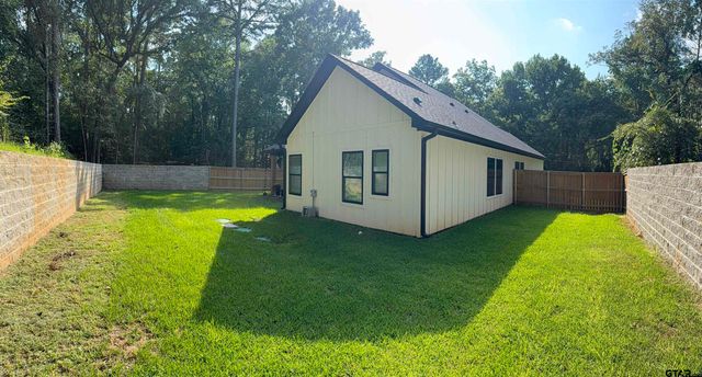 18535 Paradise Lane, Flint, TX 75762