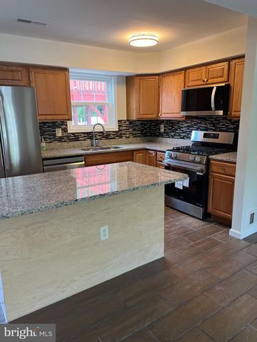 13428 ORANGEWOOD DR, Woodbridge, VA 22193