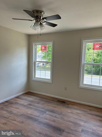 13428 ORANGEWOOD DR, Woodbridge, VA 22193