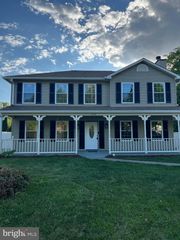 13428 ORANGEWOOD DR, Woodbridge, VA 22193