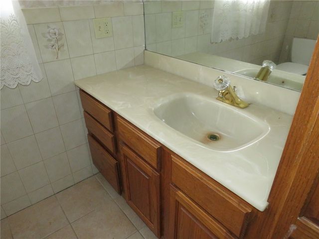 2888 Maple St, Bethel Park, PA 15102