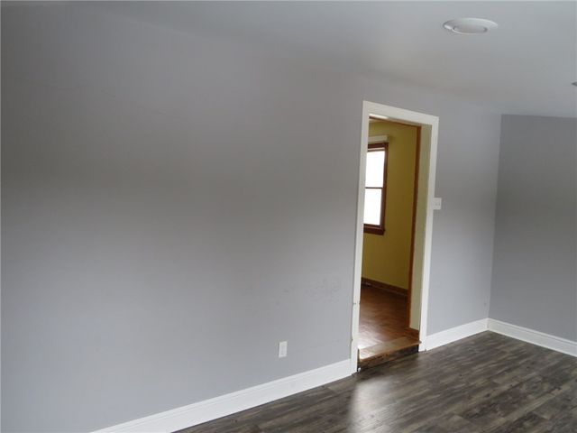 2888 Maple St, Bethel Park, PA 15102