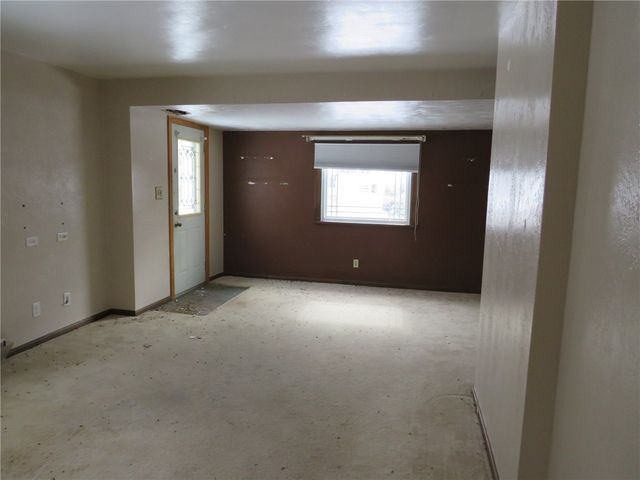 2888 Maple St, Bethel Park, PA 15102