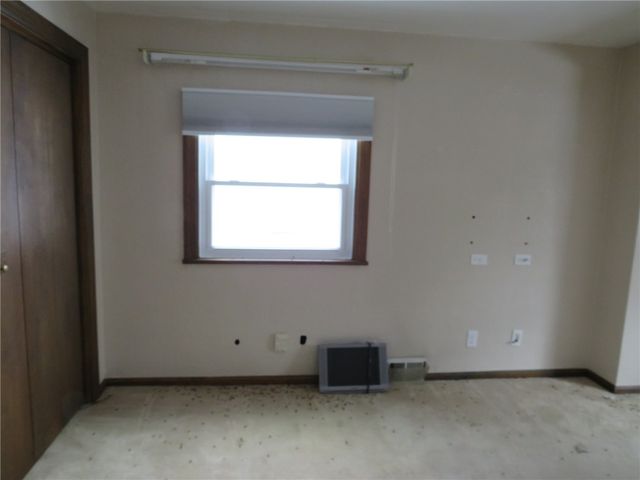 2888 Maple St, Bethel Park, PA 15102