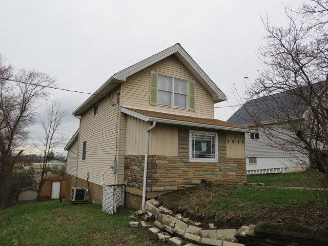 2888 Maple St, Bethel Park, PA 15102