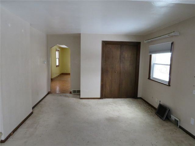 2888 Maple St, Bethel Park, PA 15102
