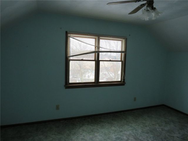2888 Maple St, Bethel Park, PA 15102