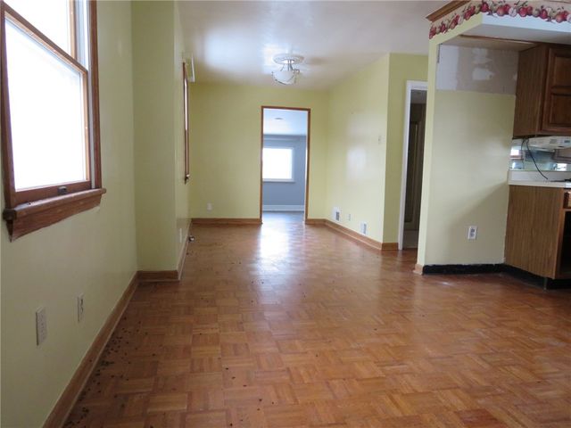 2888 Maple St, Bethel Park, PA 15102