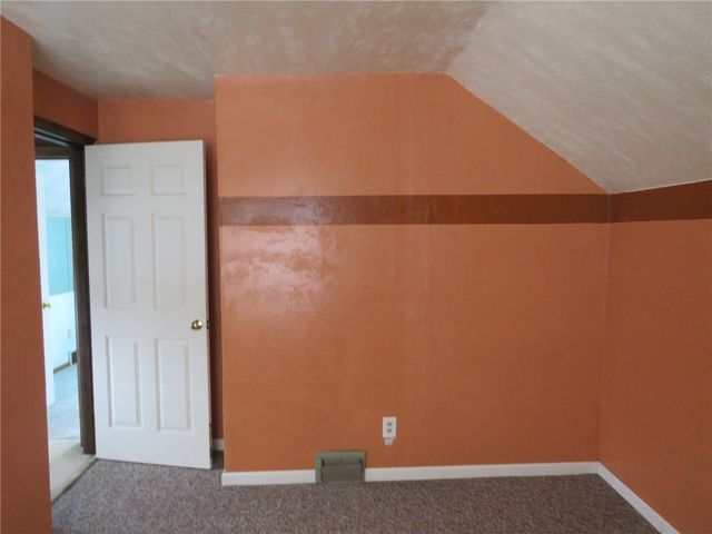2888 Maple St, Bethel Park, PA 15102