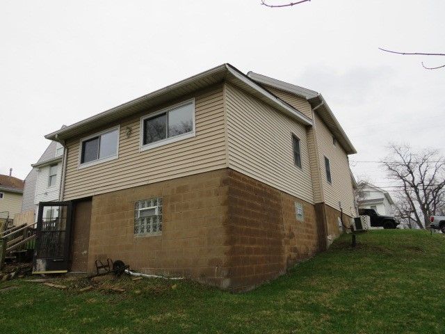 2888 Maple St, Bethel Park, PA 15102
