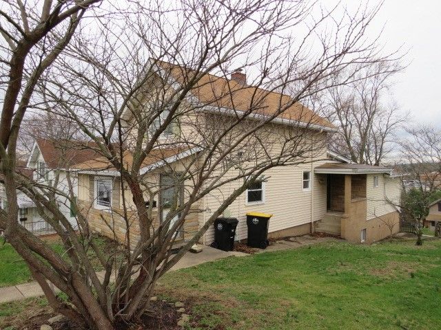 2888 Maple St, Bethel Park, PA 15102
