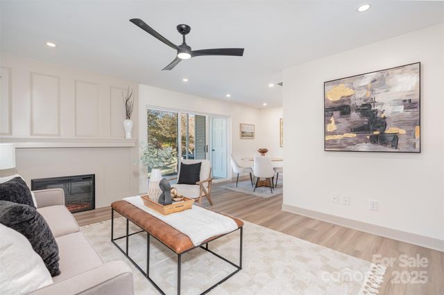 7802 Renaissance Court B, Charlotte, NC 28226