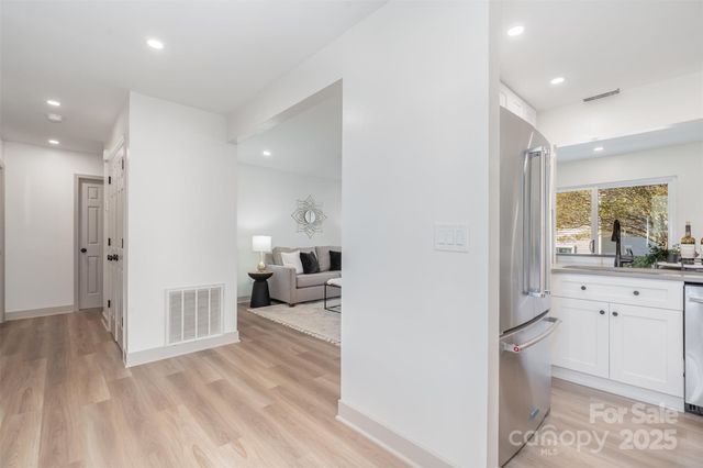 7802 Renaissance Court B, Charlotte, NC 28226