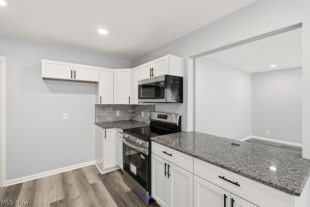 801 Triplett Boulevard, Akron, OH 44306