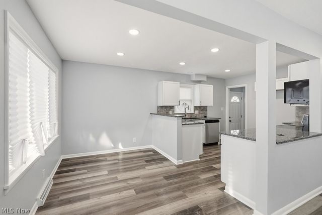 801 Triplett Boulevard, Akron, OH 44306