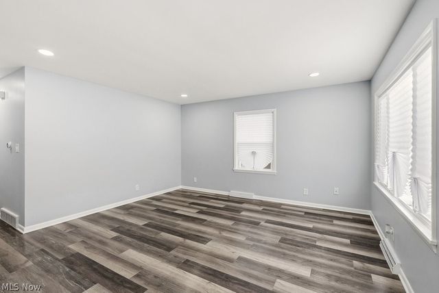 801 Triplett Boulevard, Akron, OH 44306