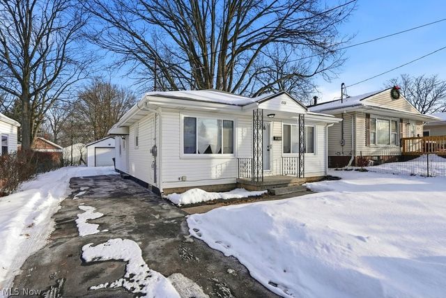 801 Triplett Boulevard, Akron, OH 44306