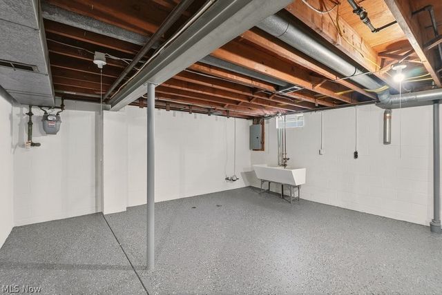 801 Triplett Boulevard, Akron, OH 44306