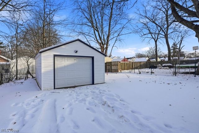 801 Triplett Boulevard, Akron, OH 44306