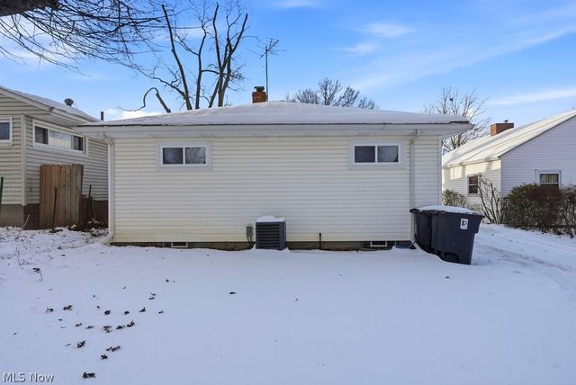 801 Triplett Boulevard, Akron, OH 44306