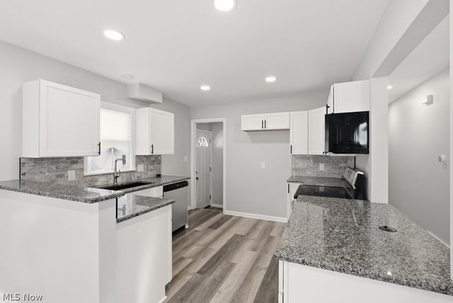 801 Triplett Boulevard, Akron, OH 44306