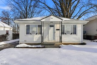 801 Triplett Boulevard, Akron, OH 44306