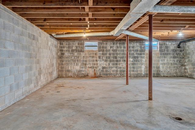 1366 Ashpone Tavern RD, Rocky Mount, VA 24151