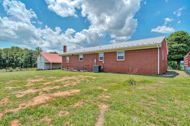 1366 Ashpone Tavern RD, Rocky Mount, VA 24151