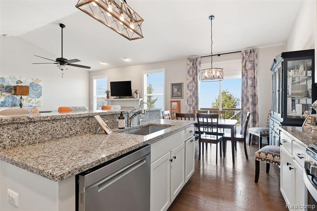 30879 Asbury Hill Court, New Hudson, MI 48165