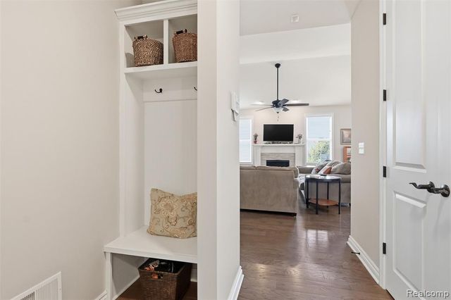 30879 Asbury Hill Court, New Hudson, MI 48165