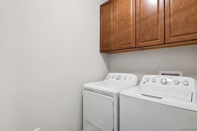 30879 Asbury Hill Court, New Hudson, MI 48165