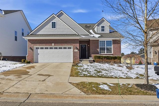 30879 Asbury Hill Court, New Hudson, MI 48165