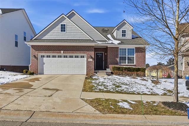 30879 Asbury Hill Court, New Hudson, MI 48165