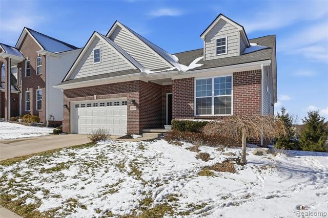 30879 Asbury Hill Court, New Hudson, MI 48165