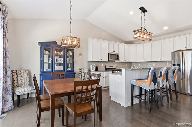 30879 Asbury Hill Court, New Hudson, MI 48165