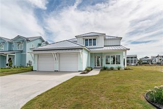 127 Bismarck Lane, Rockport, TX 78382