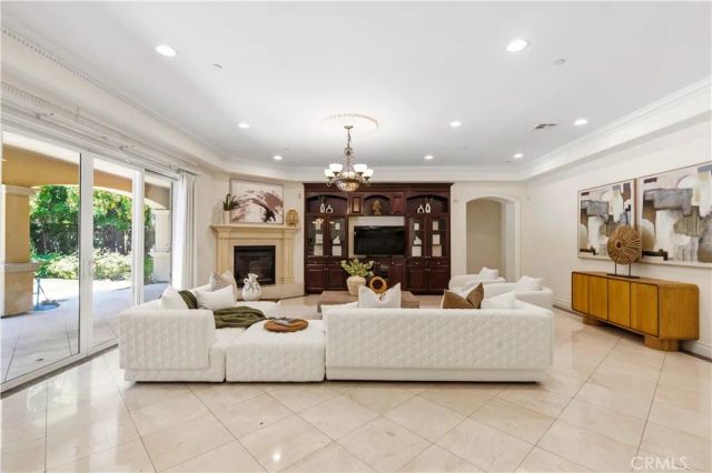 553 Woodward blvd, Pasadena, CA 91107