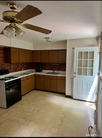 93A Karen Court, Bridgeport, CT 06606