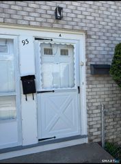 93A Karen Court, Bridgeport, CT 06606