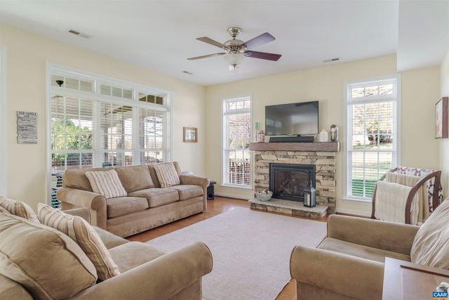 212 GRAYROCK DR, Crozet, VA 22932
