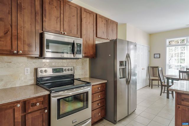 212 GRAYROCK DR, Crozet, VA 22932