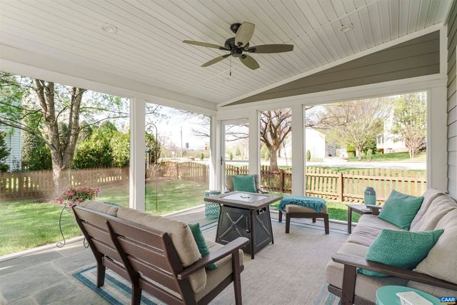 212 GRAYROCK DR, Crozet, VA 22932
