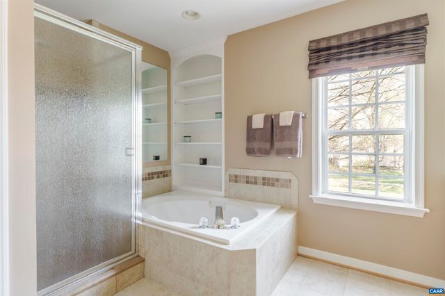 212 GRAYROCK DR, Crozet, VA 22932