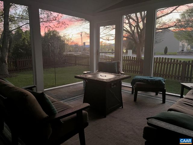 212 GRAYROCK DR, Crozet, VA 22932
