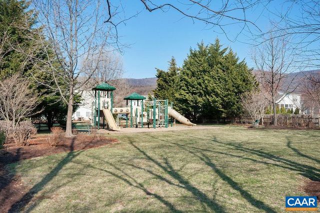 212 GRAYROCK DR, Crozet, VA 22932