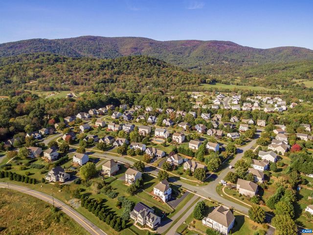 212 GRAYROCK DR, Crozet, VA 22932