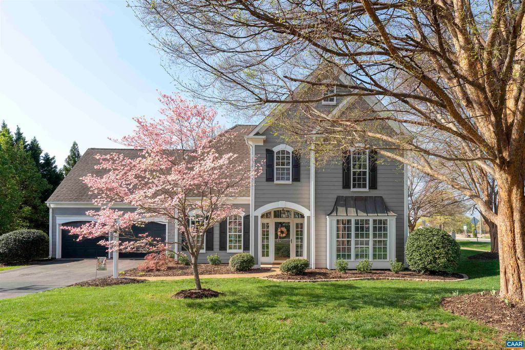 212 GRAYROCK DR, Crozet, VA 22932